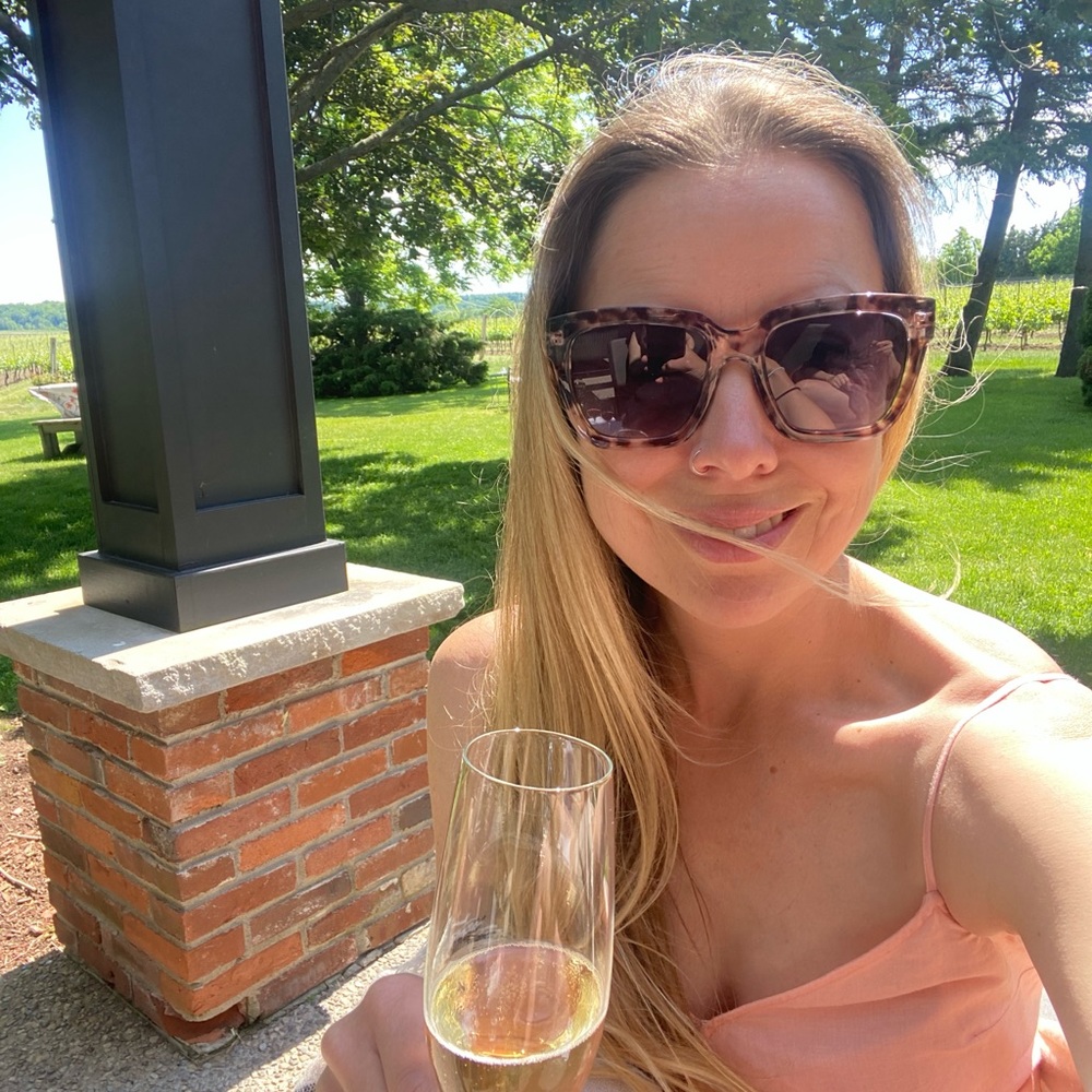 Meet your Posher, Claire